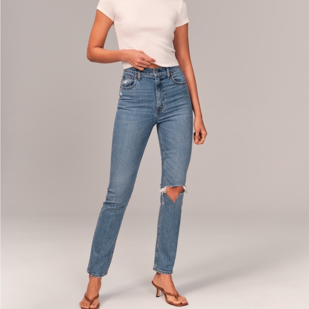 Abercrombie Ultra High Rise 90s Slim Straight Jeans